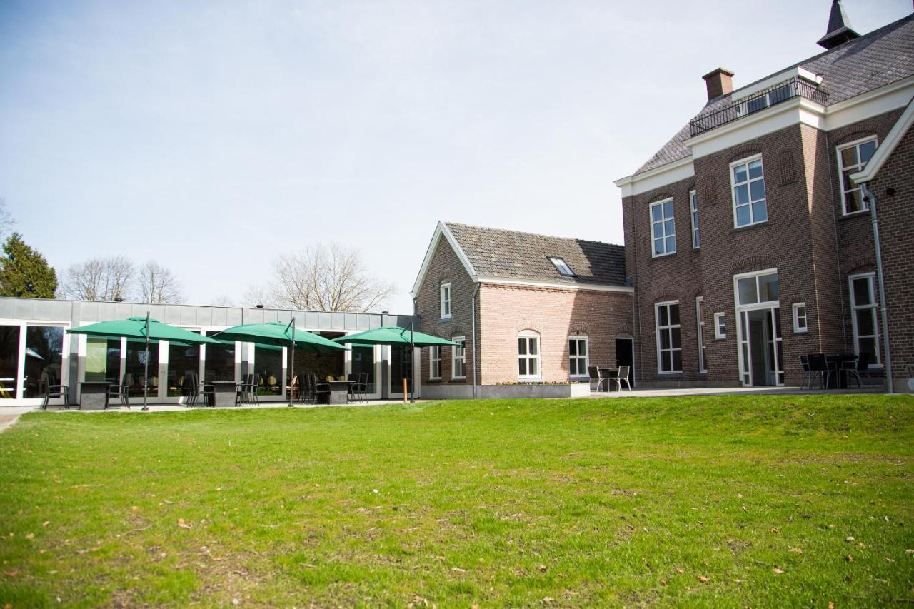 B&B Groepsaccommodatie De Pastorie Lage Mierde Exterior foto